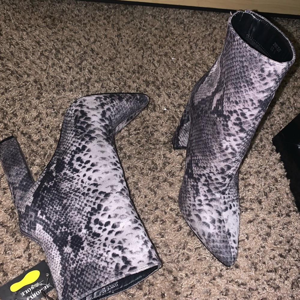 ❗️Snake skin pattern booties ❗️